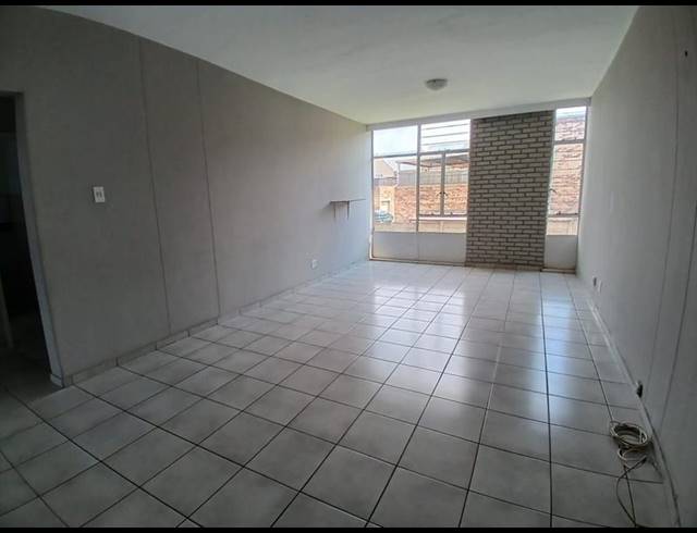 2 BEDROOM TOWNHOUSE FOR SALE IN SOUTH CREST